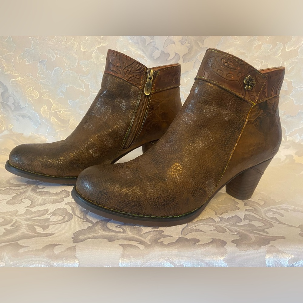 Worn once L’Artiste Spring Step Leather Booties, Bestlove, Size 38, US 7.5-8 - Picture 2 of 13